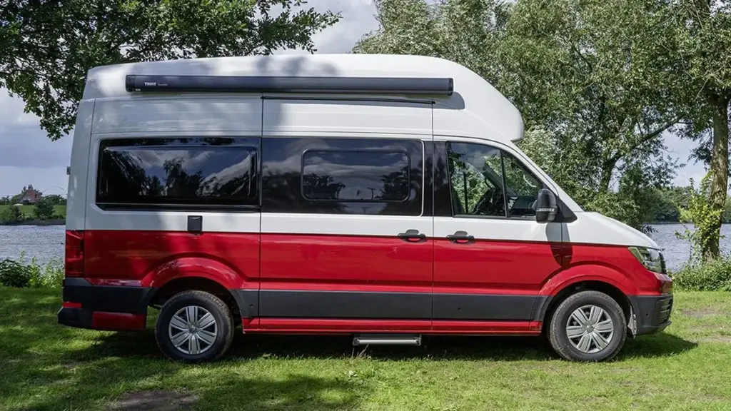 Volkswagen Grand California 600 em Teste: Aqui se dorme no teto